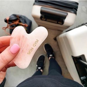 SKIN GYM rose quartz gua sha sculp tool